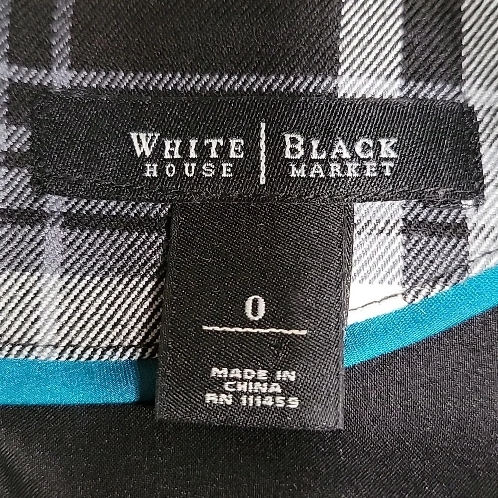 White House Black Market Size 0 Black & White Plaid Sleeveless Top / Vest